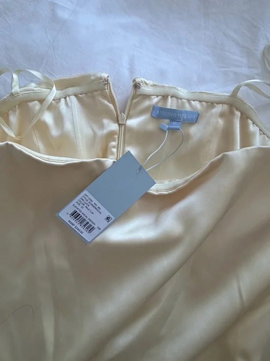 Strapless Gown - Picture 2 of 4